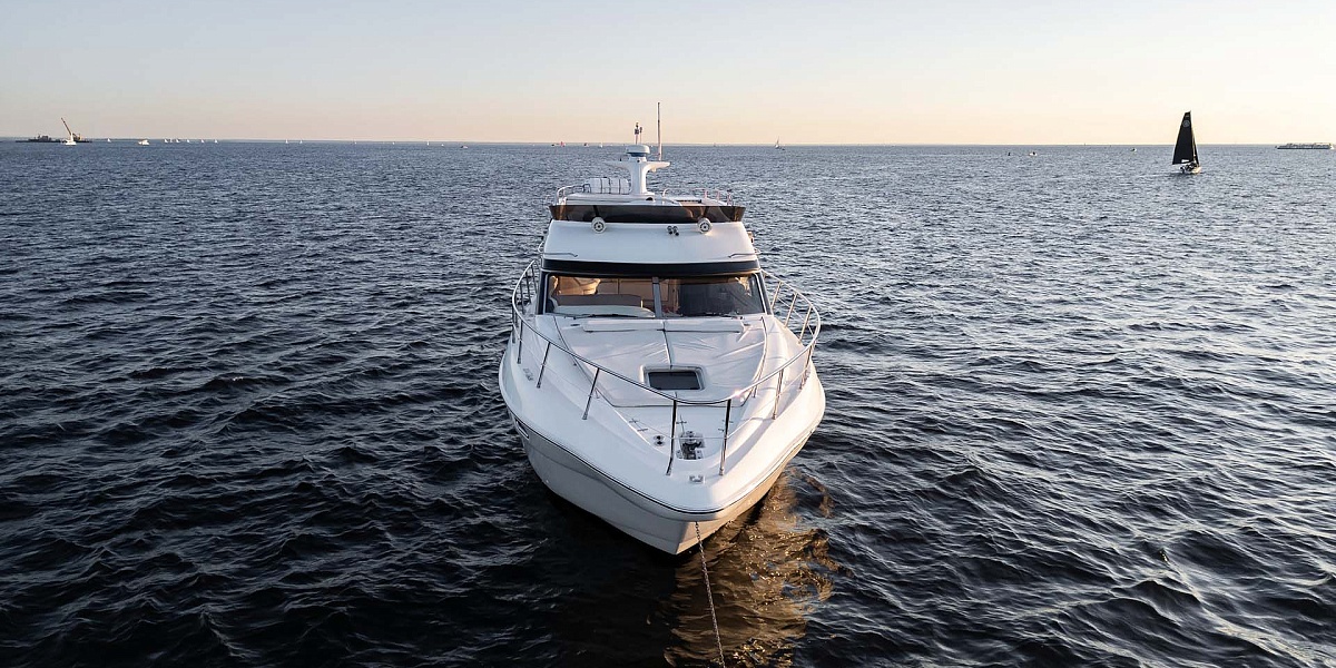 Аренда яхты Sealine F43 Monte Carlo в Питере, Санкт-Петербург